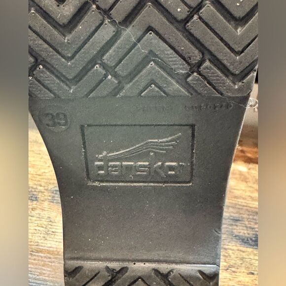 Dansko Brown Leather Knit Clogs Size 39EU (8.5/9US) - Picture 2 of 14